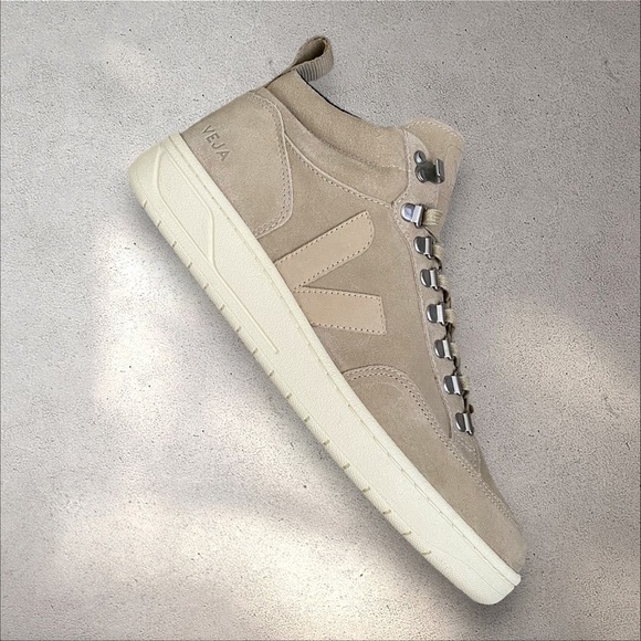 NEW VEJA RORAIMA SUEDE DUNE ALMOND Sz 9.5 - Picture 7 of 16